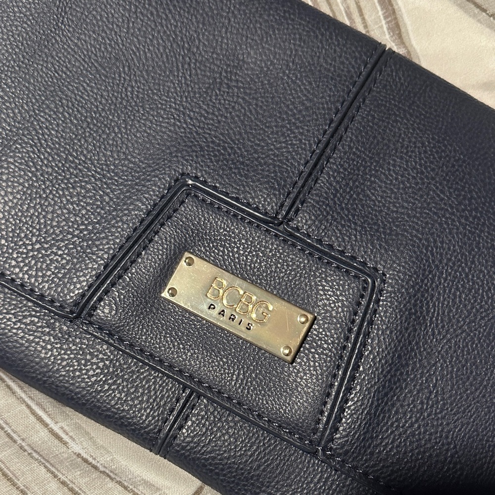 New BCBG Paris Midnight Blue  Clutch Brand New - Picture 5 of 7